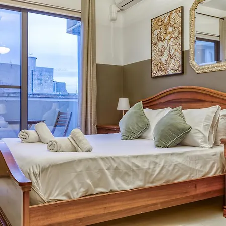 A Comfortable In The Heart Of Paceville Bt 360 Estates *