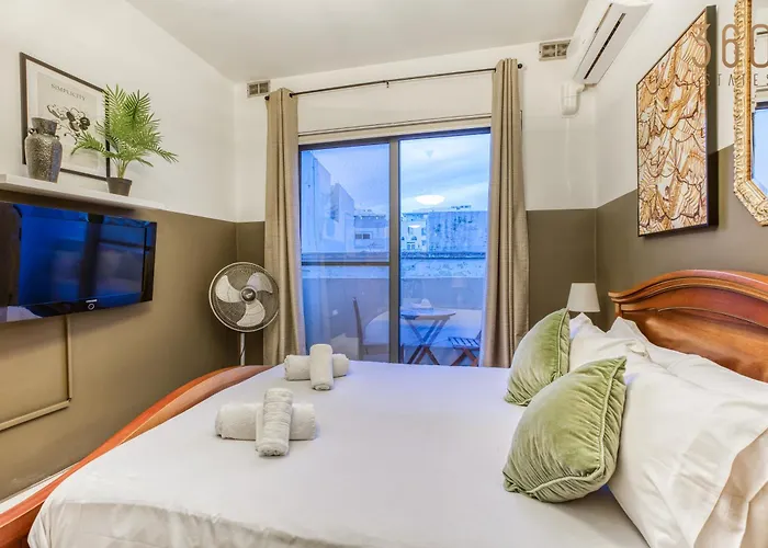 A Comfortable In The Heart Of Paceville Bt 360 Estates * San Julián